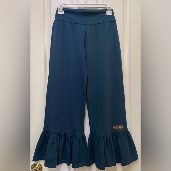 Matilda Jane Big Ruffles Flare Capri Legging Dark Teal Blue Size Small - Picture 2 of 6